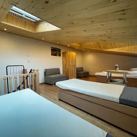 Quer Jacuzzi I Sauna Apartment Banska Nizna