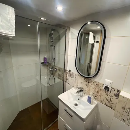 Quer Jacuzzi I Sauna Banska Nizna